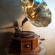 Former gramophone the voice of his master with brass pavilion, , with a disc 78 runs my