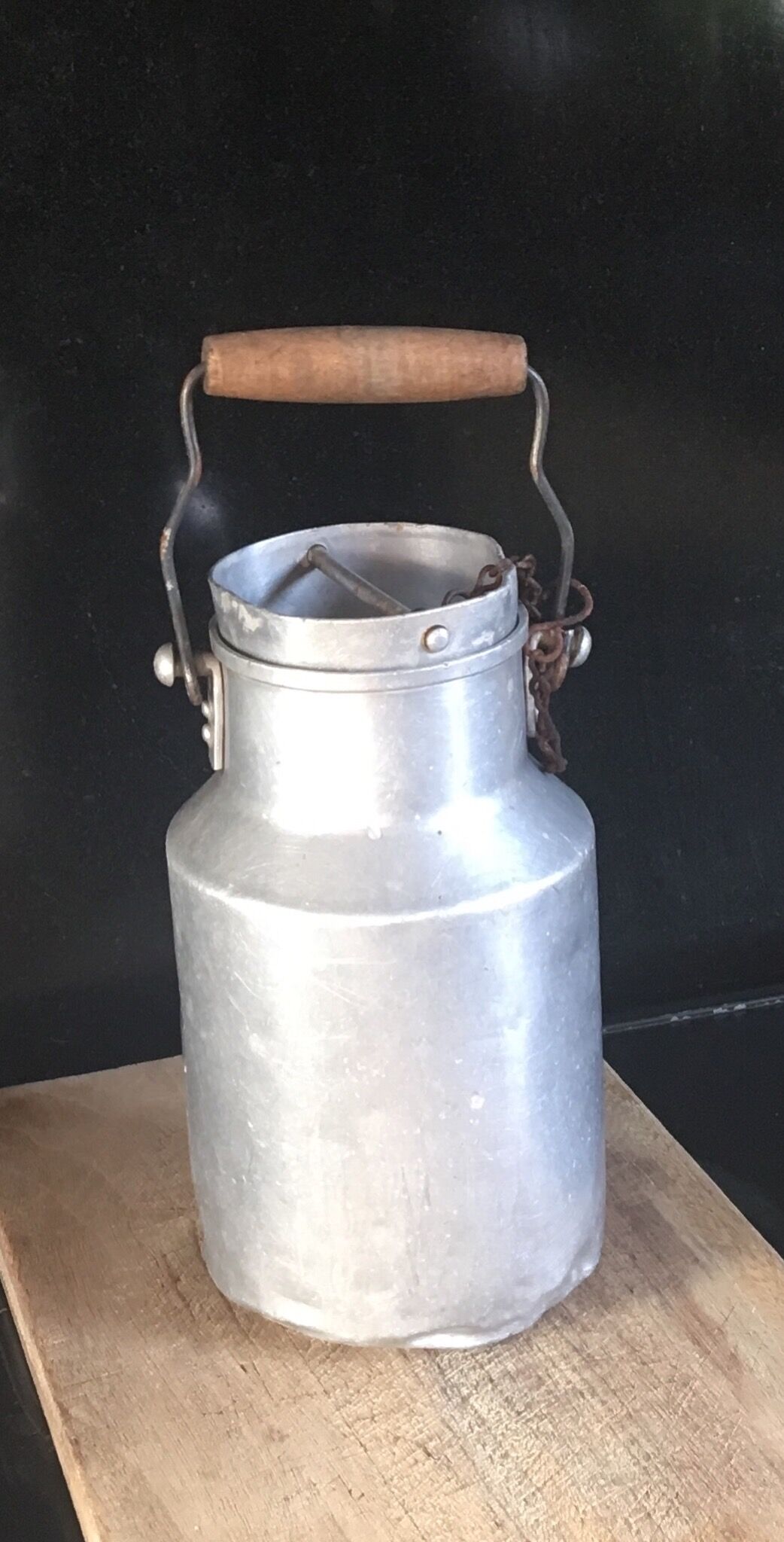 20 cm high zinc milk pot