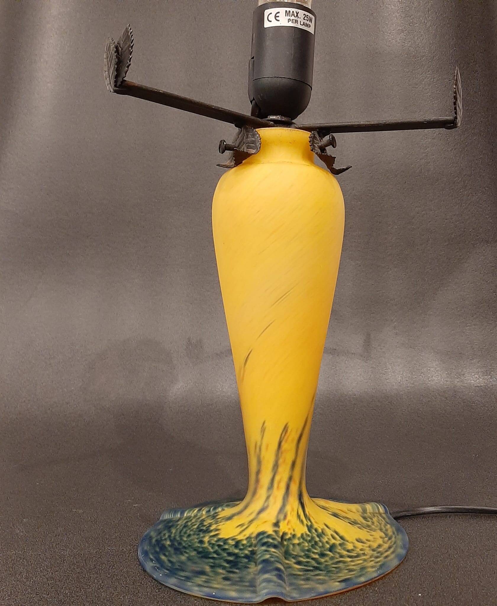Pied de lampe de table, Verre d'art de France