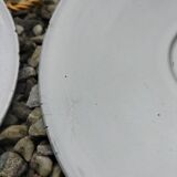 3 enamelled sheet metal suspensions