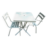 Green bistro ensemble