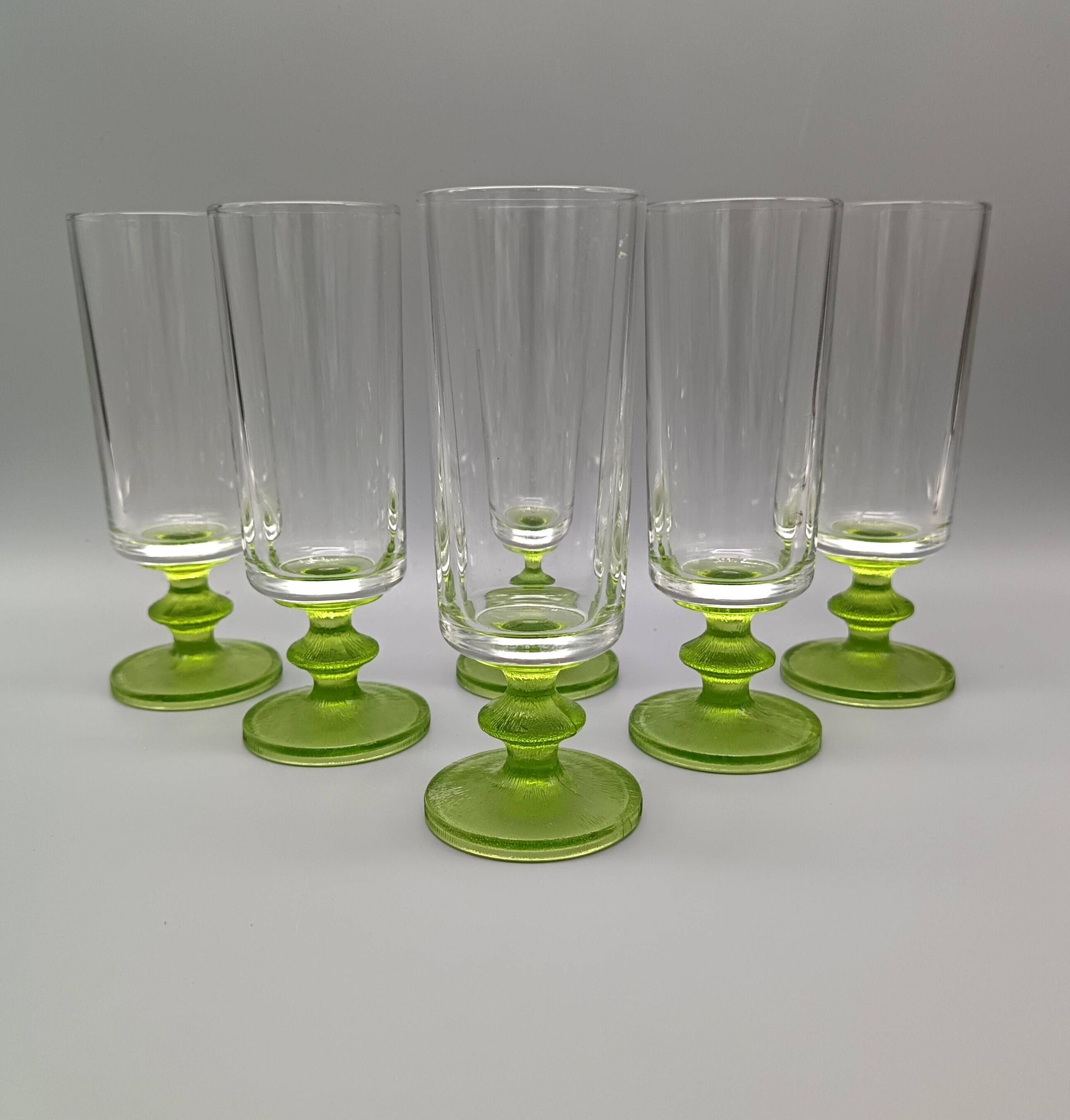 6 vintage champagne flutes with textured apple green base vemam italy