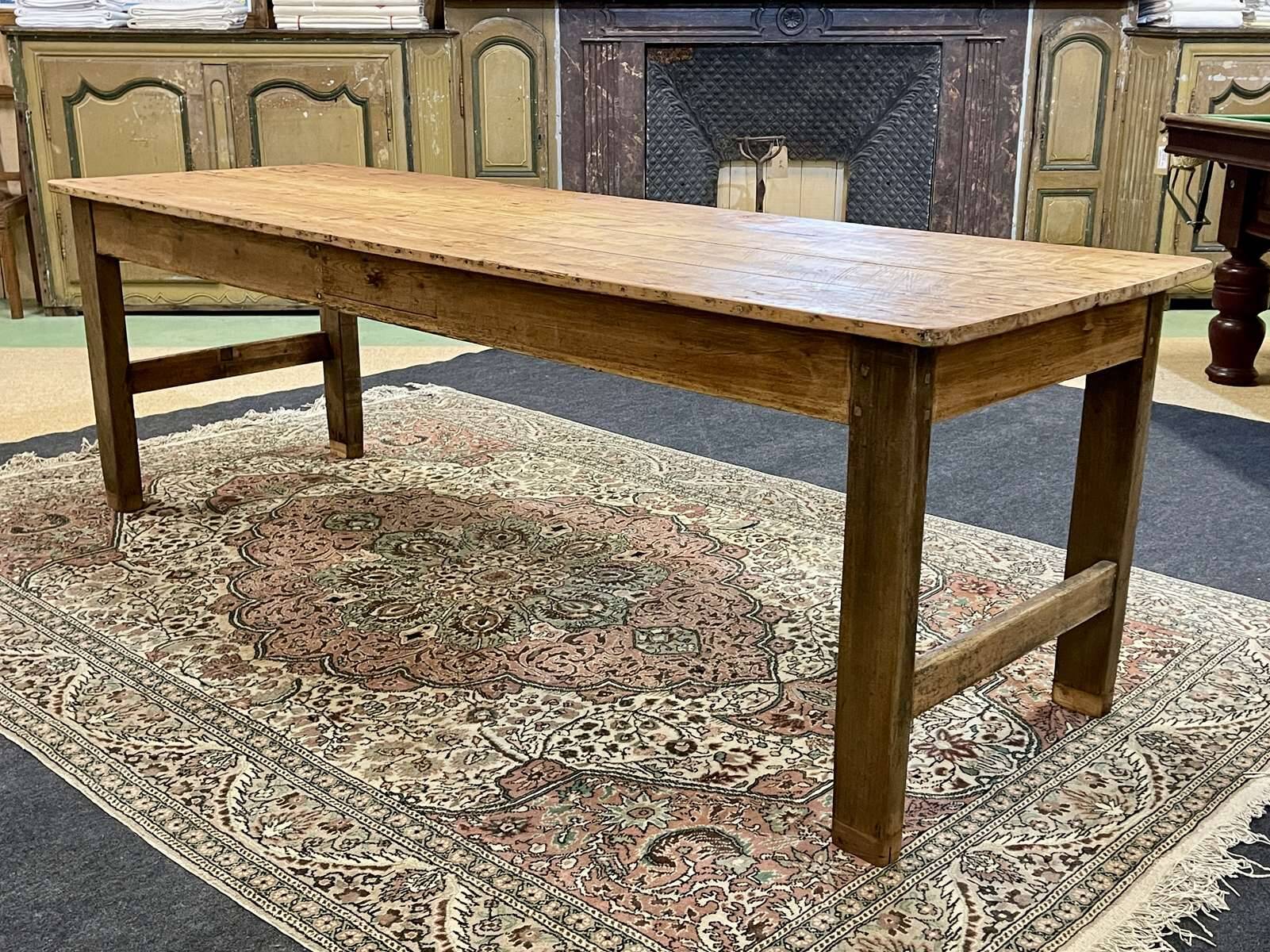 Table de ferme 19ème en sapin et châtaignier