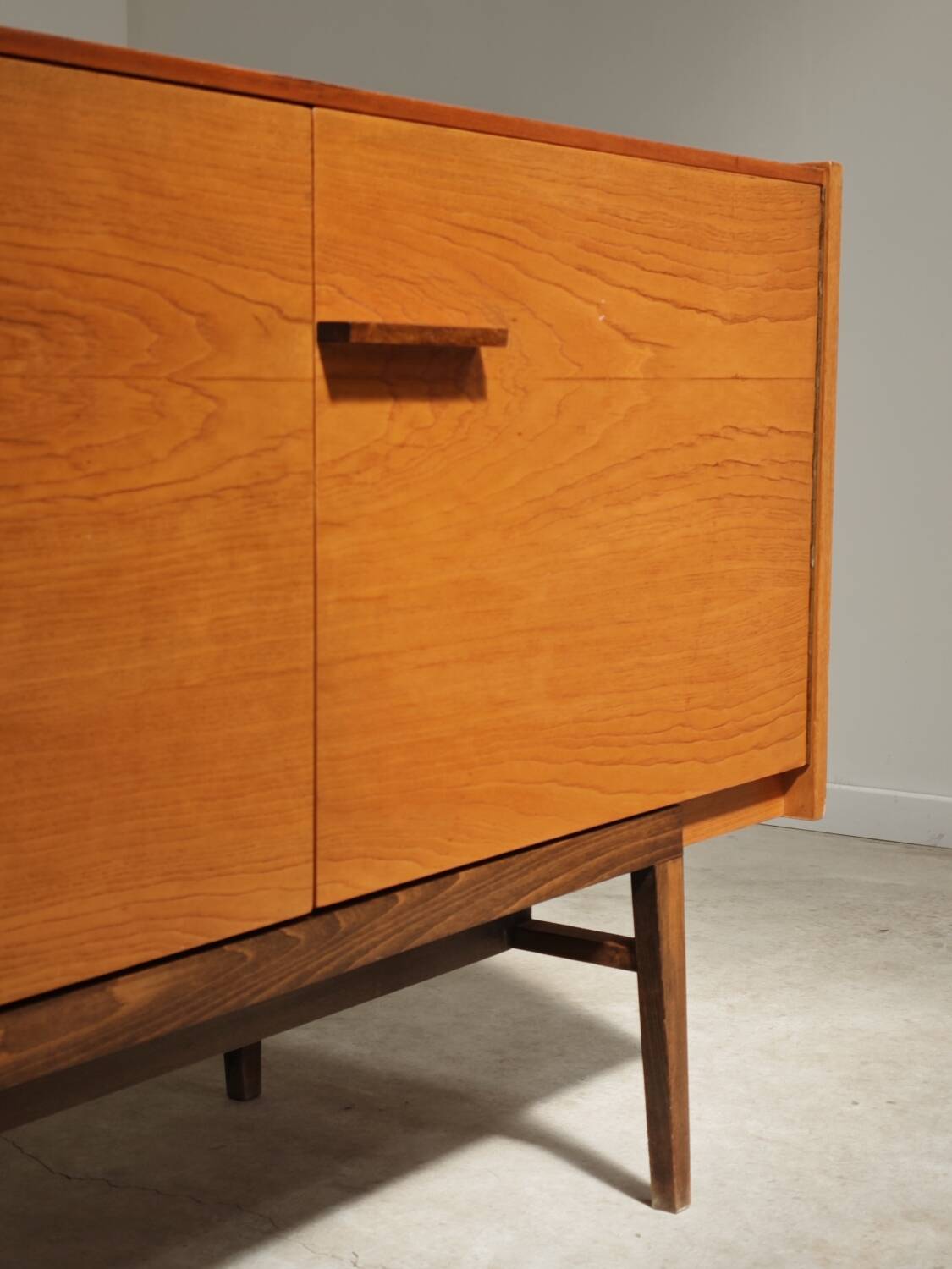 Enfilade meuble de rangement
Frantisek Mezulanik pour Up Zavody
1960