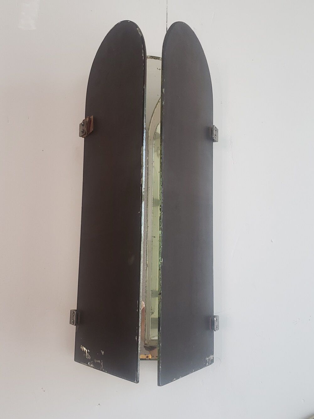 Mercury triptych mirror