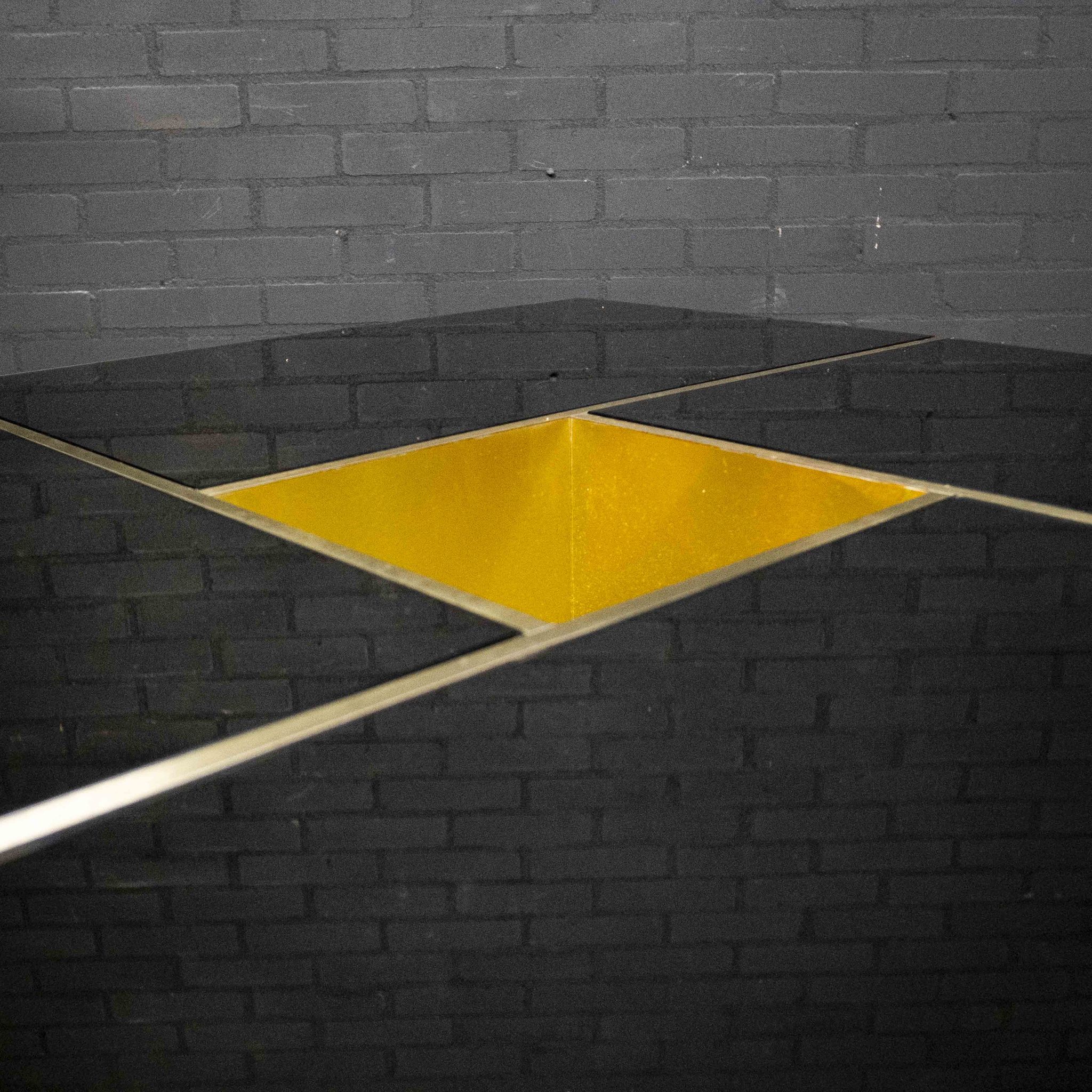 Mirror coffee table "Shilling" by Giovanni Ausenda & Guido Baldi Grossi, Italy 1970
