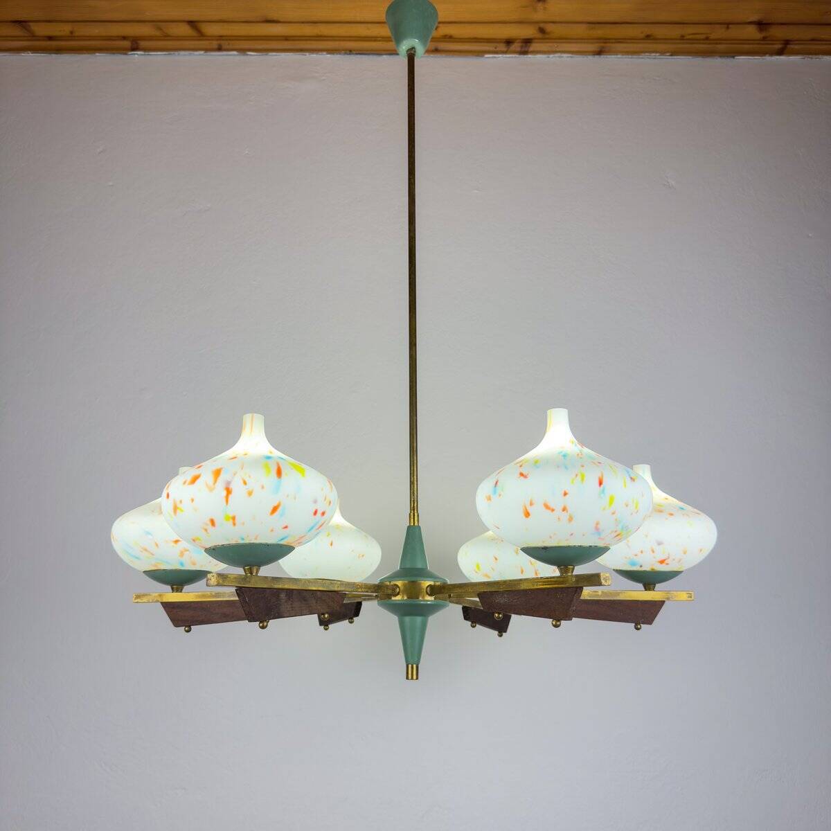 Mid-century chandelier with teak and Murano glass by Stilnovo, Italy, 1950s.
