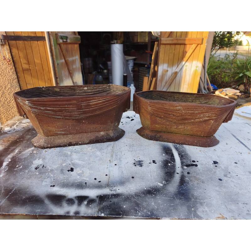 Pair of cast iron planters from 1900 in Charleville - Mézières