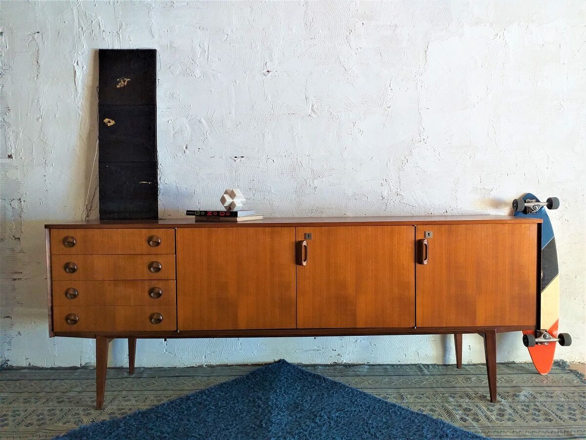 Scandinavian 60s in vintage teak