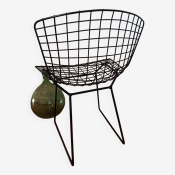 Wire chair by Harry Bertoia