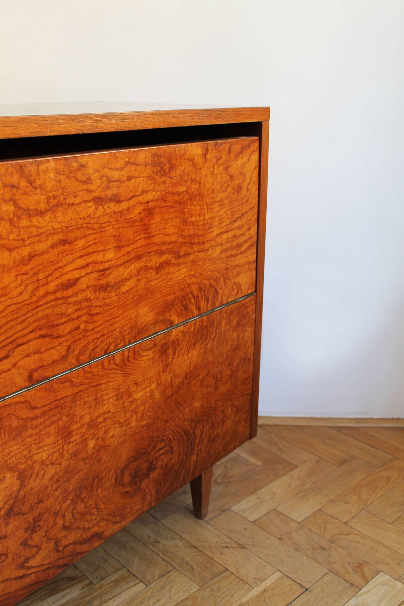 Commode des années 1950