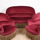 Sofa and pair of toad armchairs in red velvet.