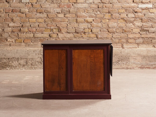 Bureau d'écolier pour enfant avec abattant latéral bois massif et valchromat, circa 1950