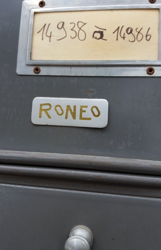 Column 10 valve roneo cabinet