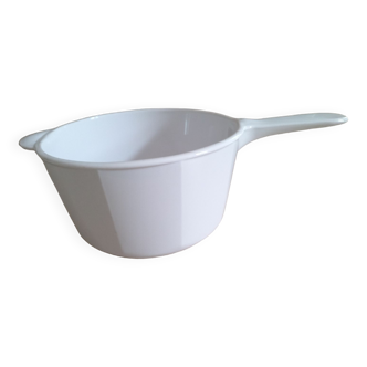 White corning pan