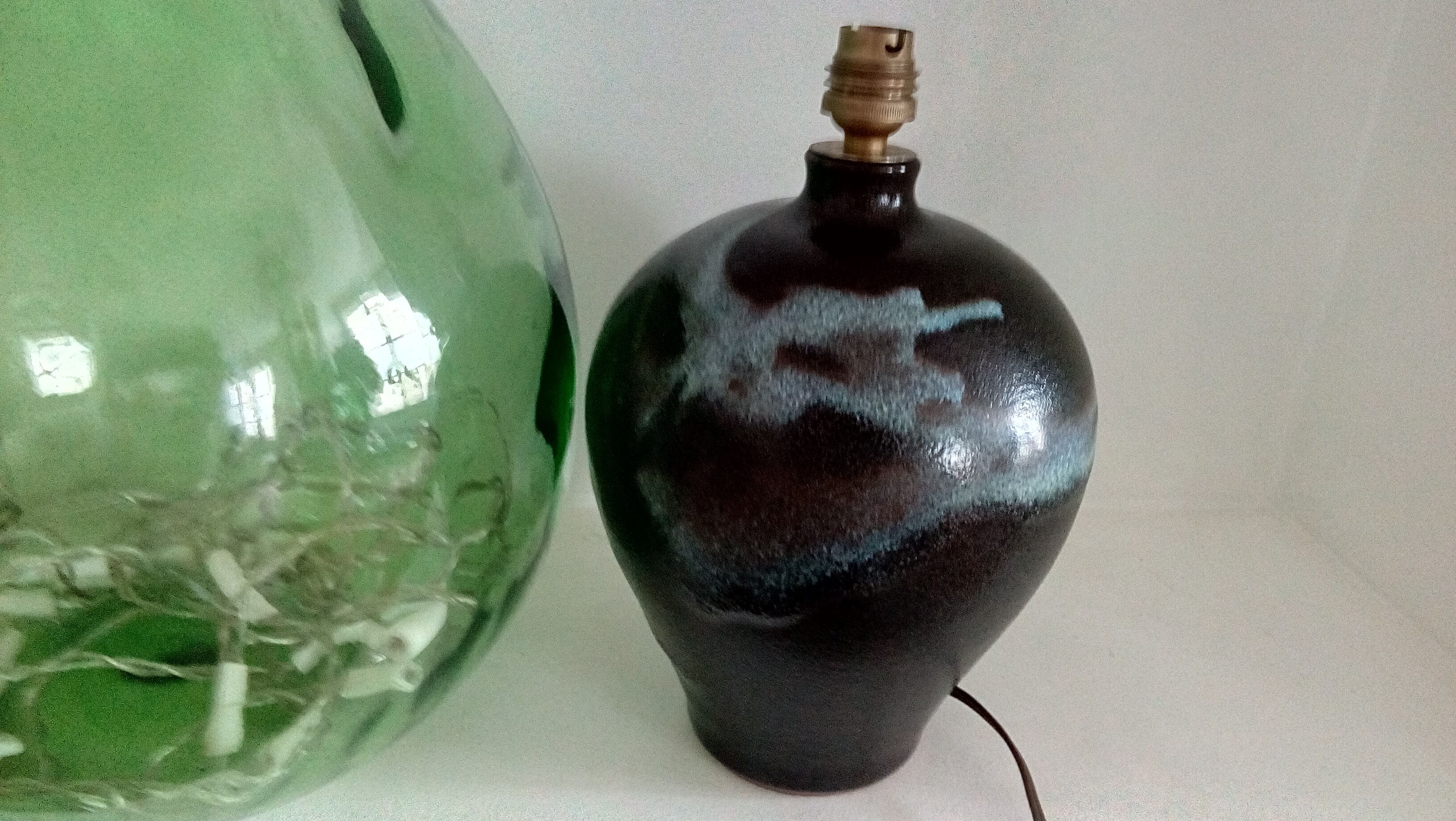 Enamelled stoneware lamp foot