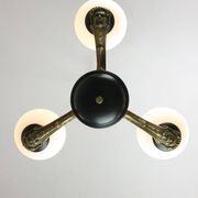 Lustre Art Déco en laiton et opaline, 1930