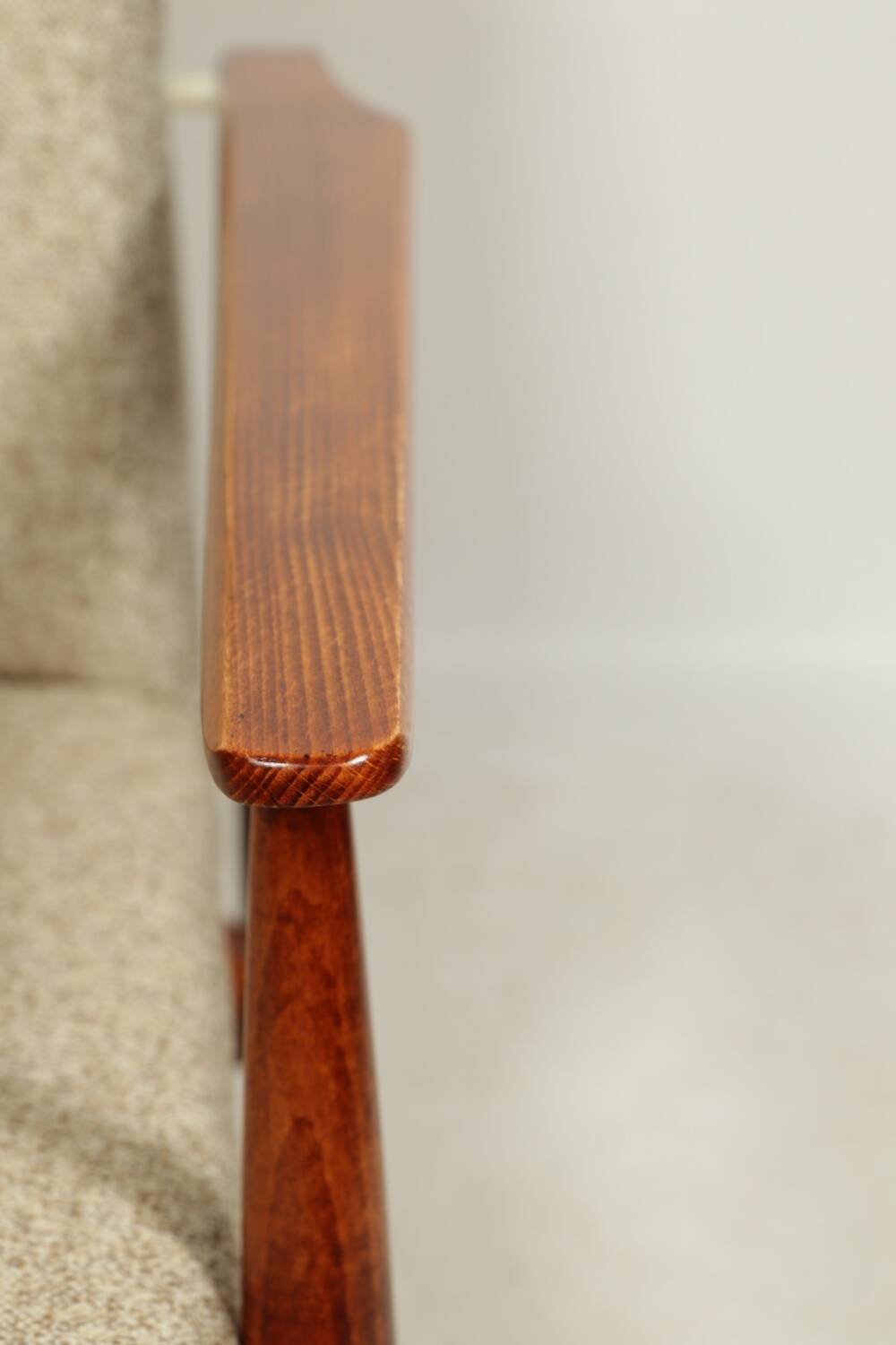 Scandinavian armchair and footrest granola beige concluded by H.Lis 300-190