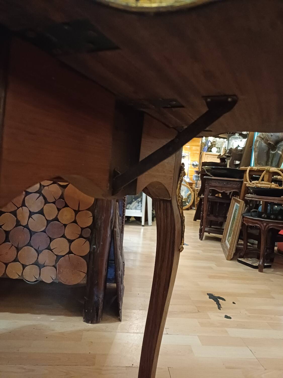 Table, drop-leaf desk "fully marquetry, Louis XV style, Period