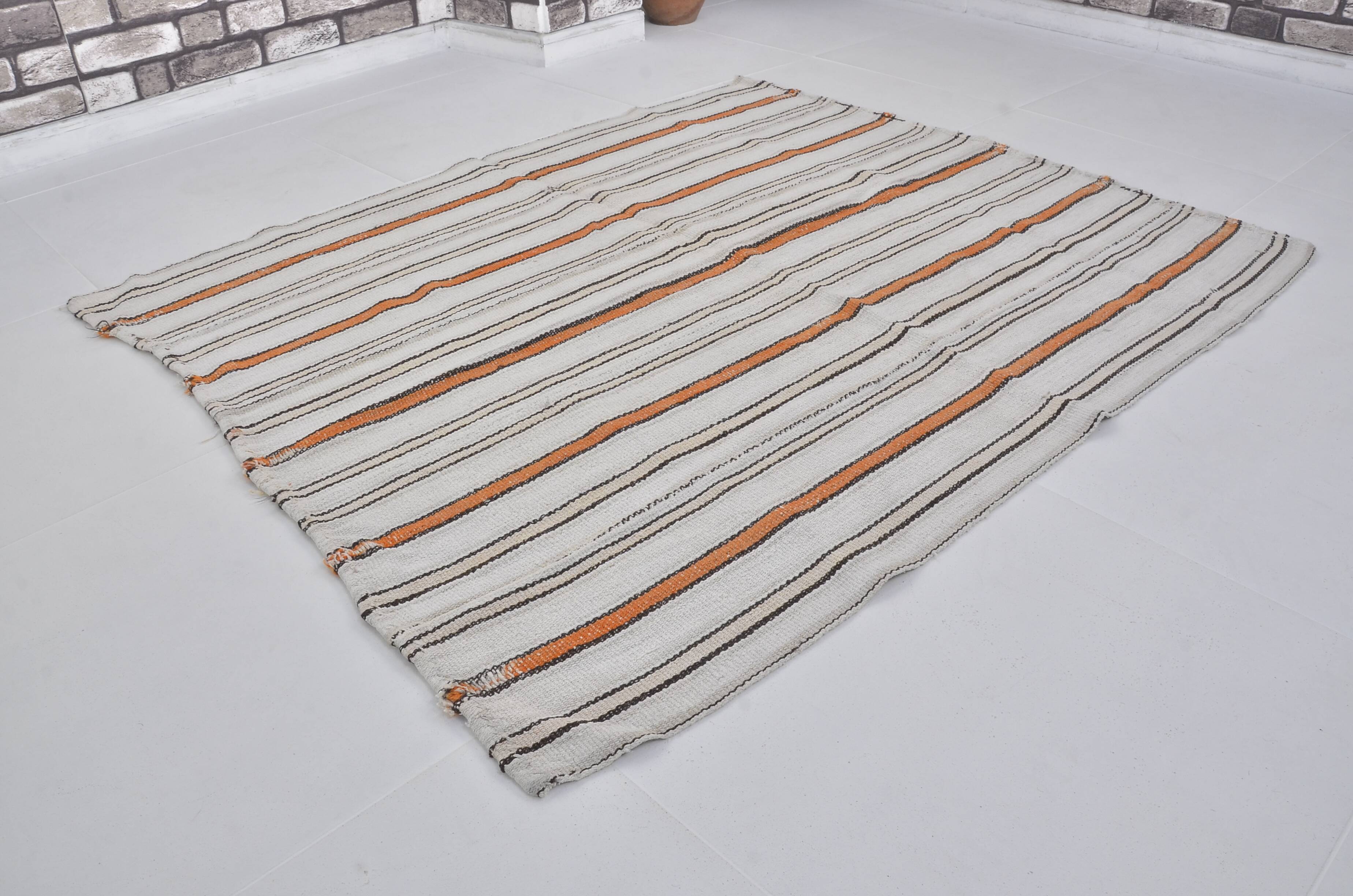 Tapis Kilim coloré tissé à la main