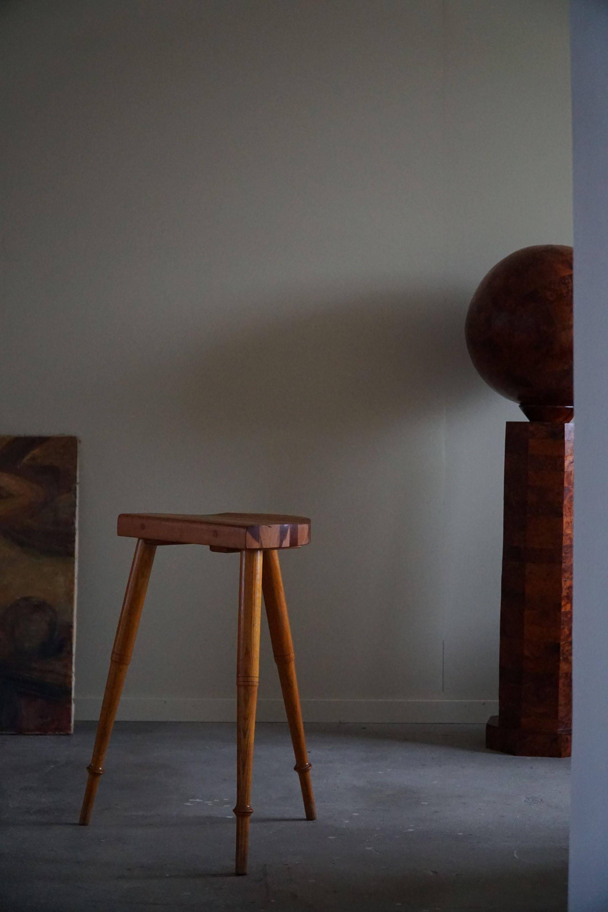 High tripod stool in solid pine, by a Danish cabinetmaker, mid-century, around 1960.