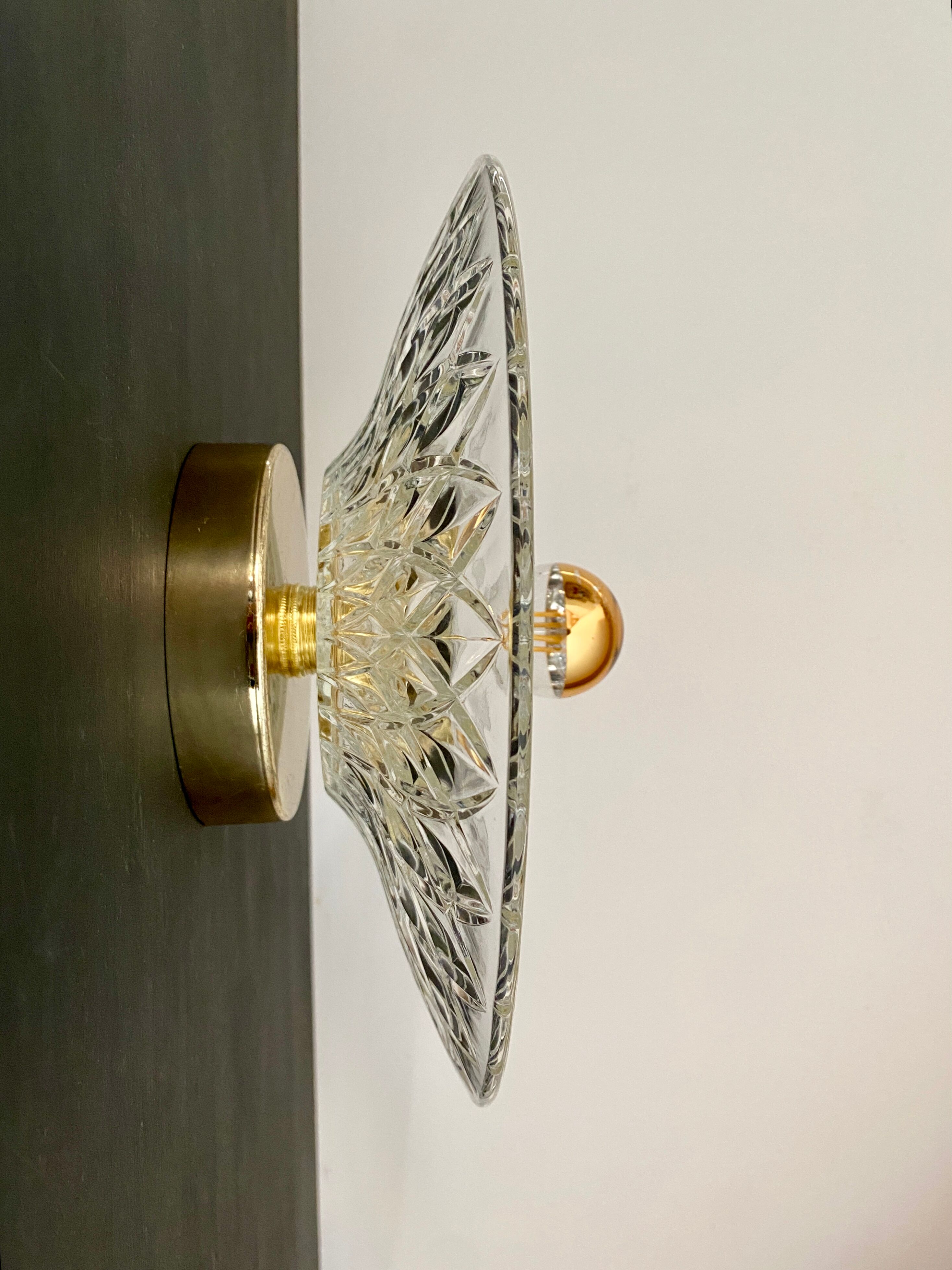 Vintage lampshade in chiseled glass