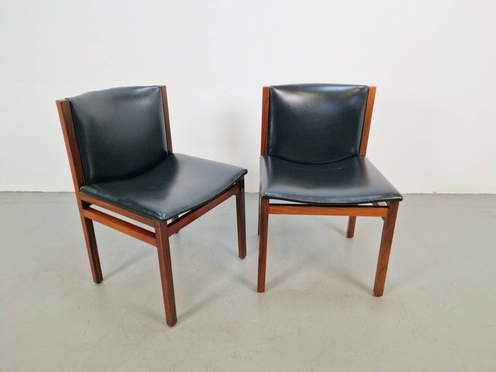 Vintage Rosewood Chairs by Tito Agnoli for La Linéa, Italy, 1960, Set of 2
