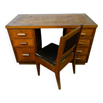 Art Nouveau oak desk and chair