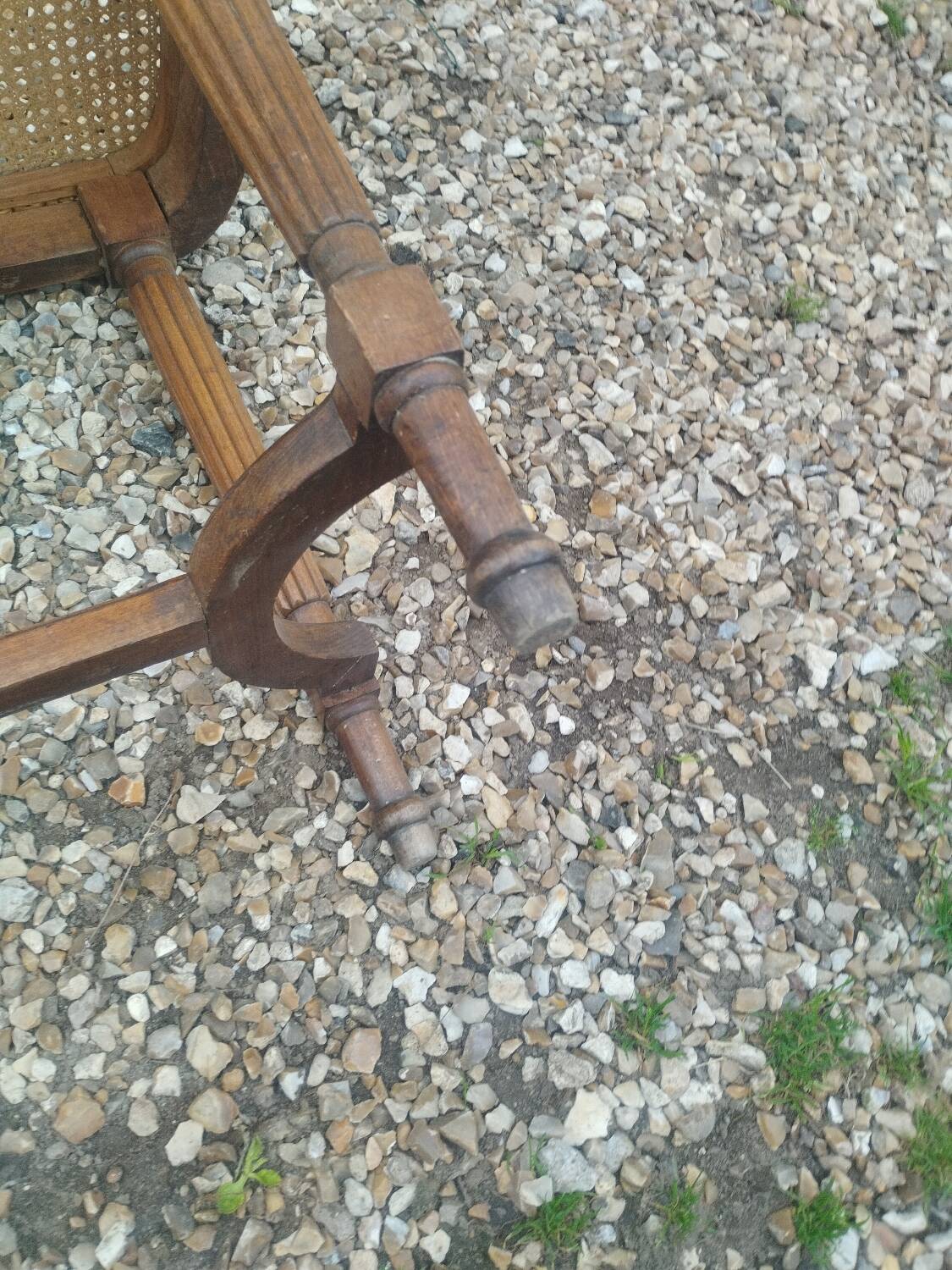 Antique piano bench in Louis XVI style.