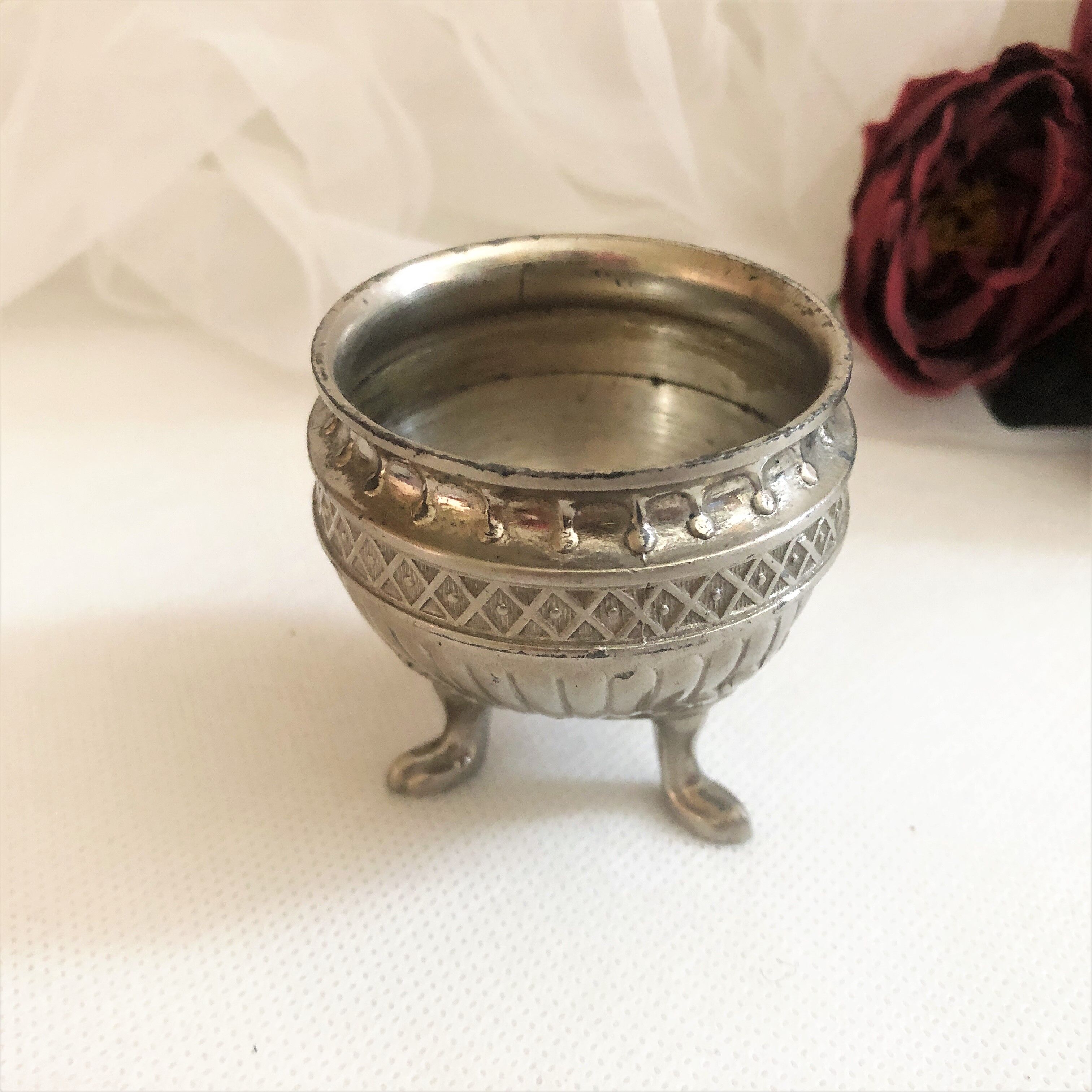 Old Empire style silver metal saleron