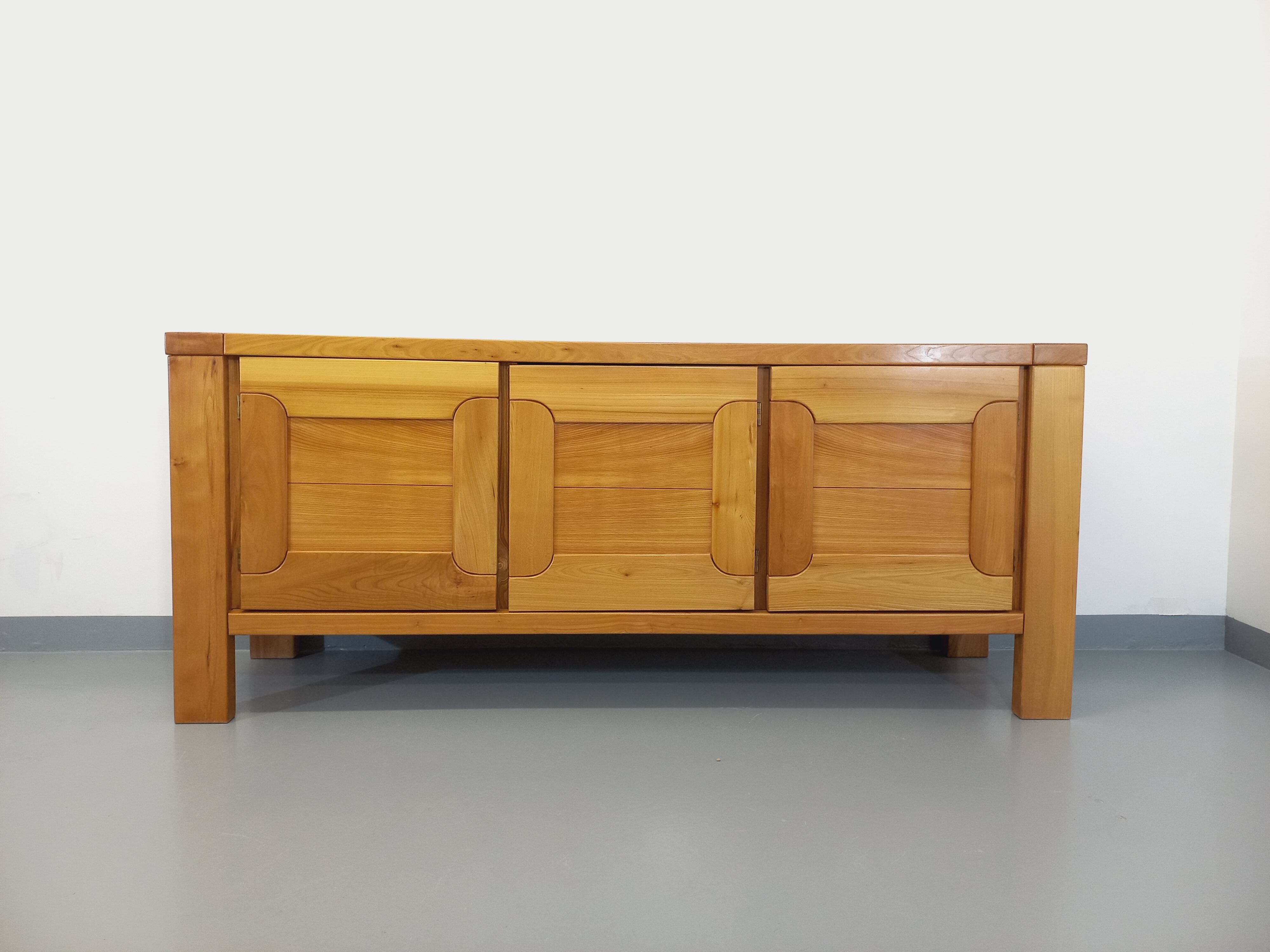 Vintage Maison Regain sideboard in solid elm from the 70s