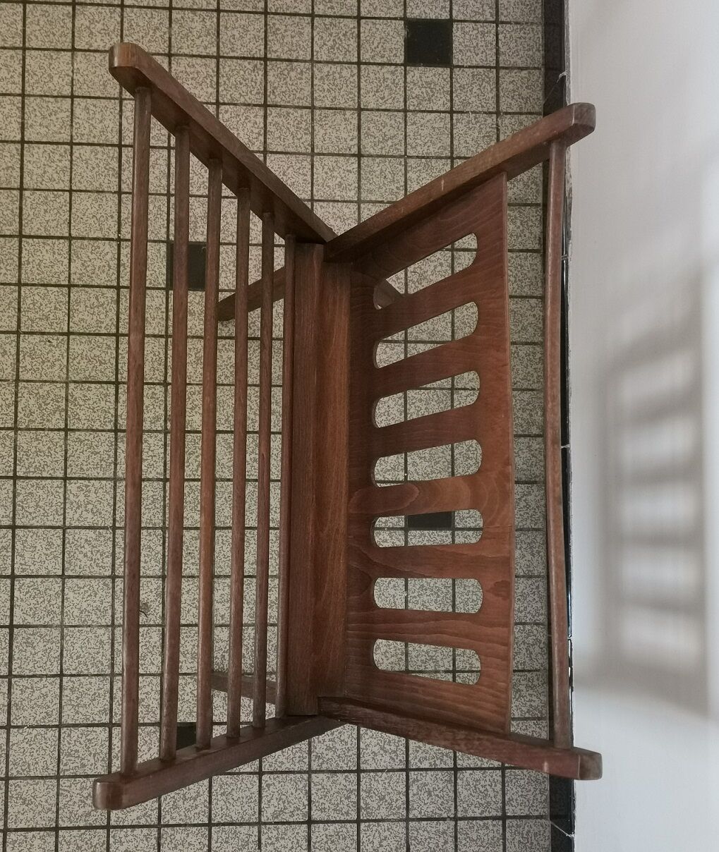 Scandinavian magazine door in folding wood Cees Braakman