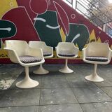 Set of 4 white swivel Tulip chairs, designer