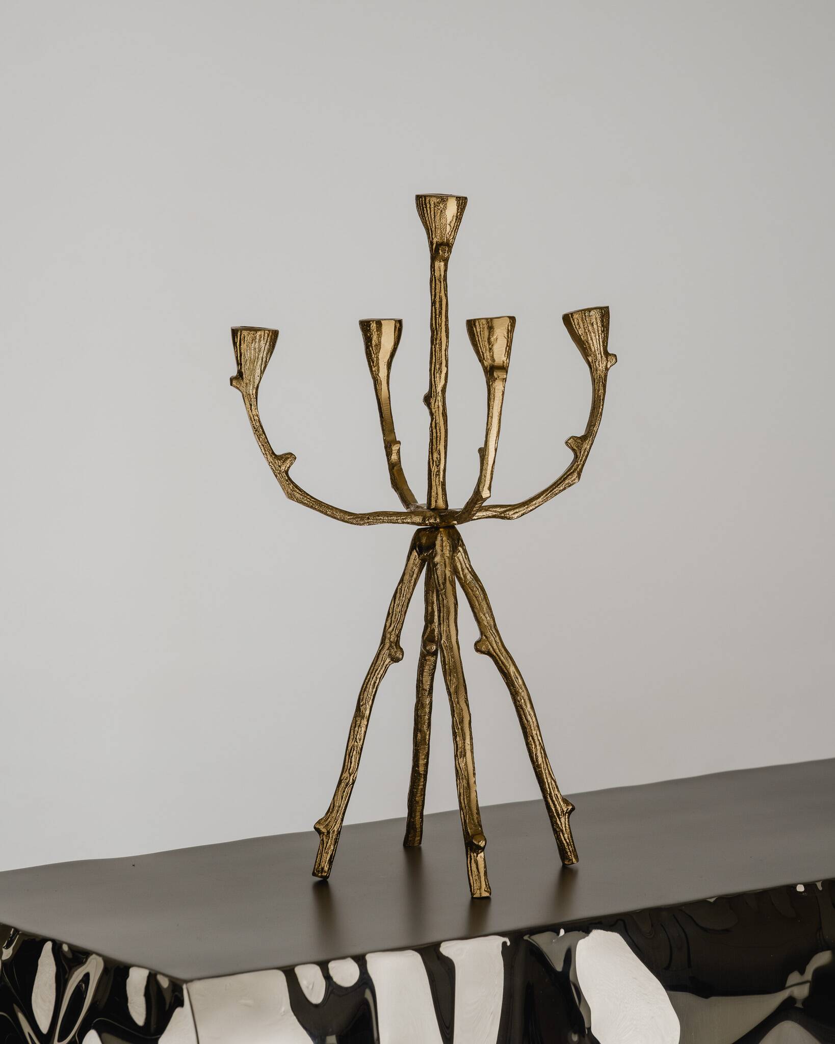 Chandelier 5 feux brutaliste en métal doré, 1970s