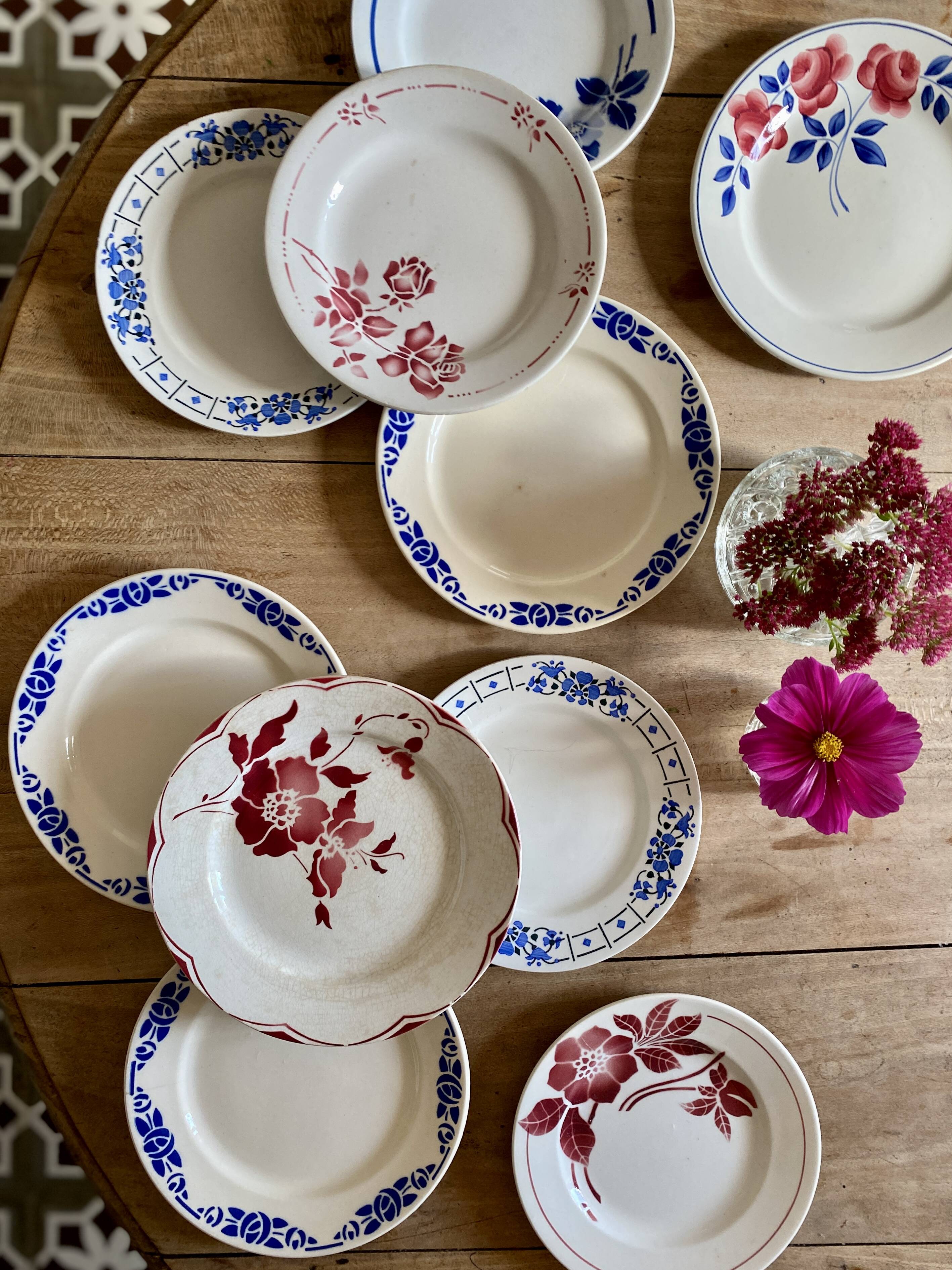 Set of 10 mismatched vintage dessert plates