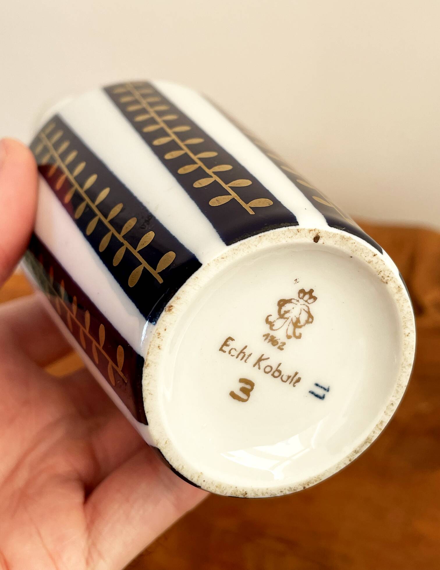 Volkstedt 1762 GDR Echt Kobalt Vase with Handle, East-German Vintage Porcelain