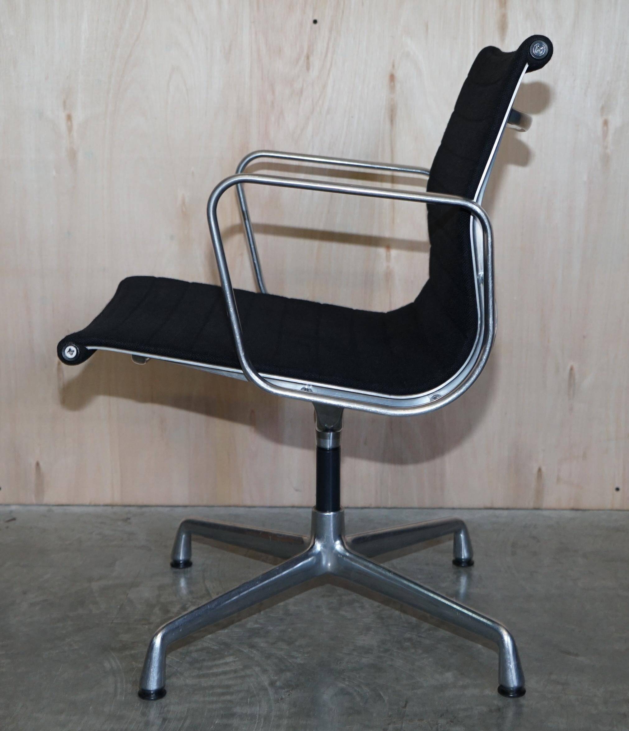 Hopsak swivel office chair Charles & Ray Eames Vitra EA108