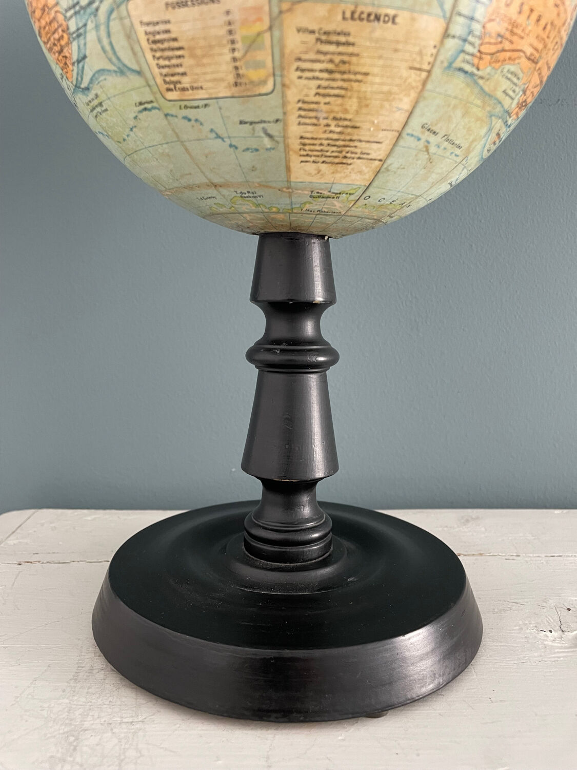 Terrestrial globe world map geographer Forest XIXth
