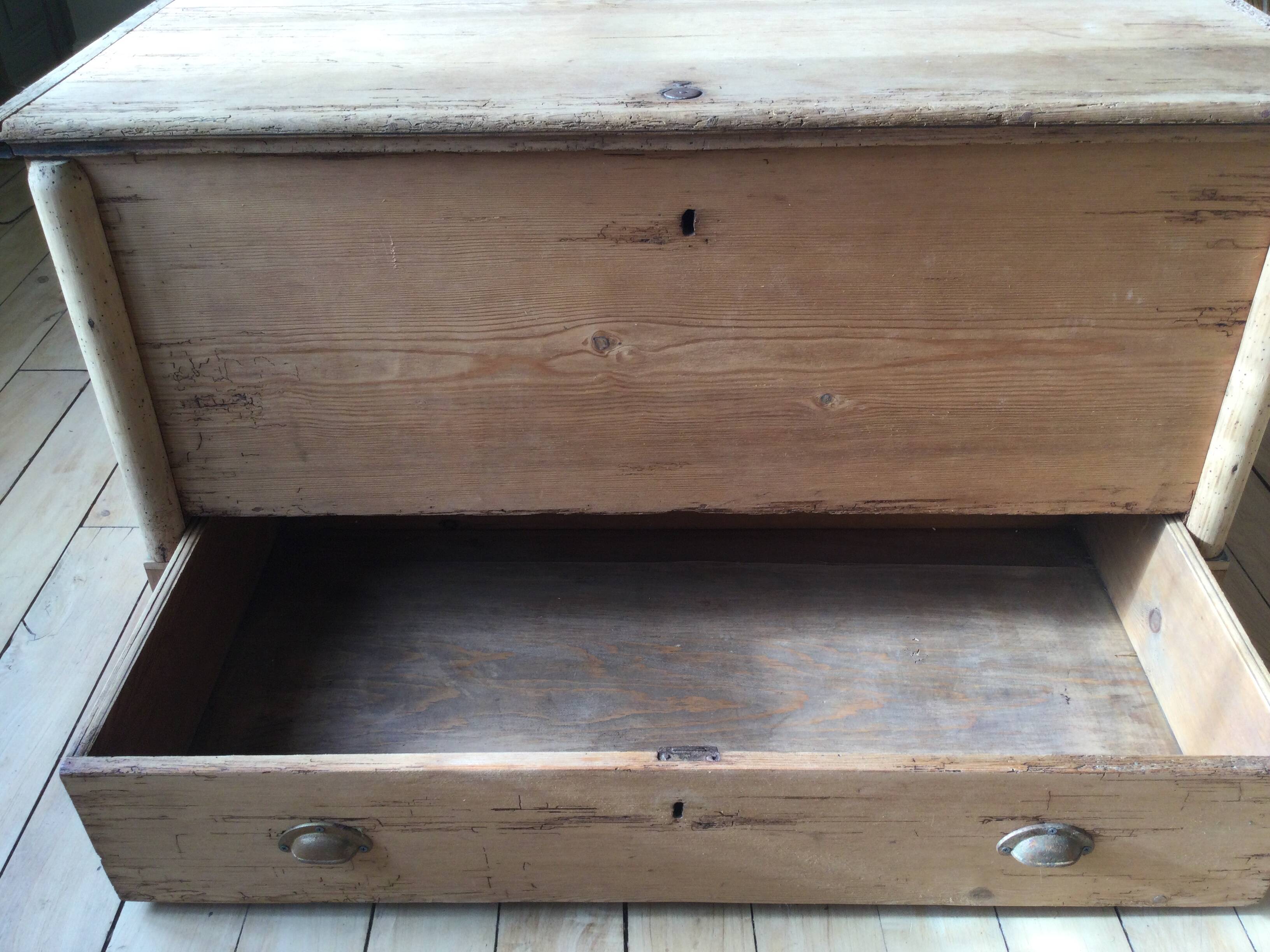 Large fir chest with drawer