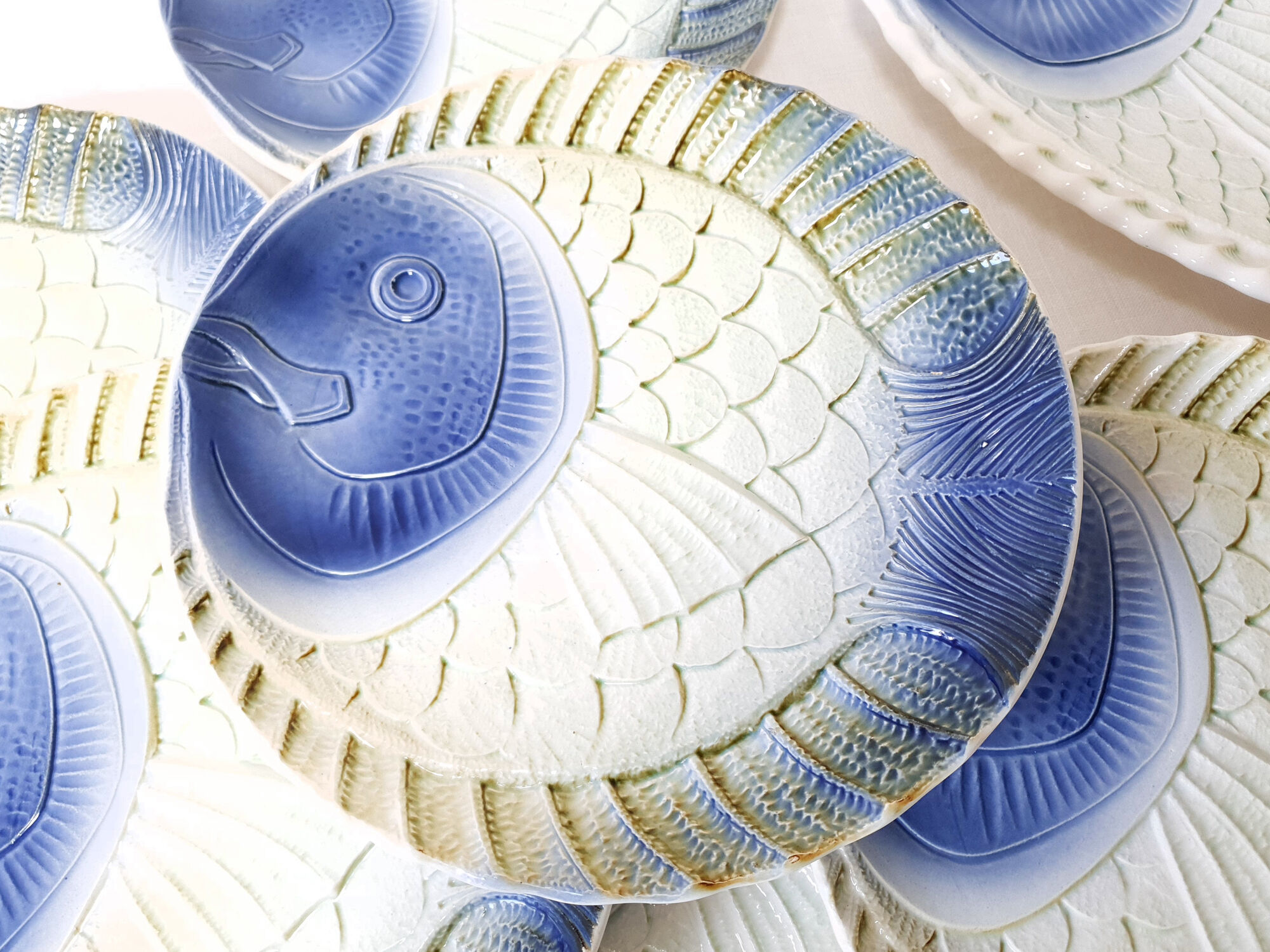 Fish service 8 plates and a large dish / Manufacture française Sarreguemines