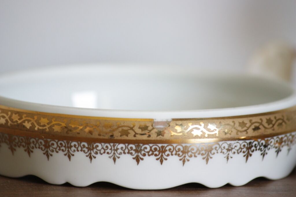 Porcelain jewelry box