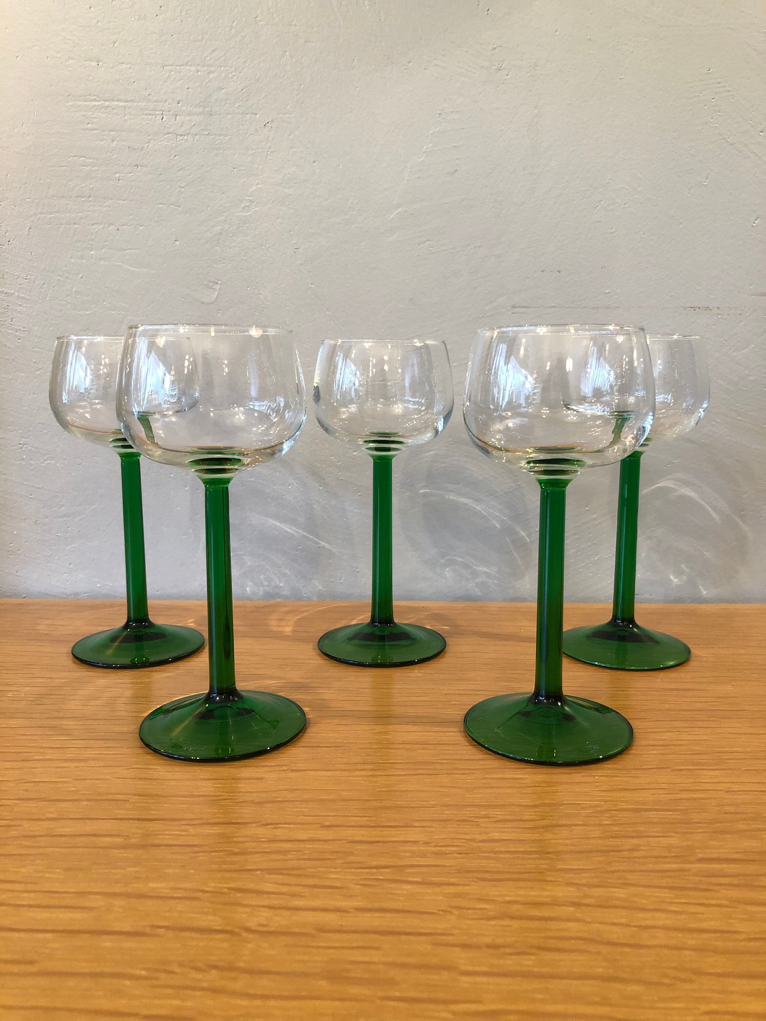 5 old white wine glasses