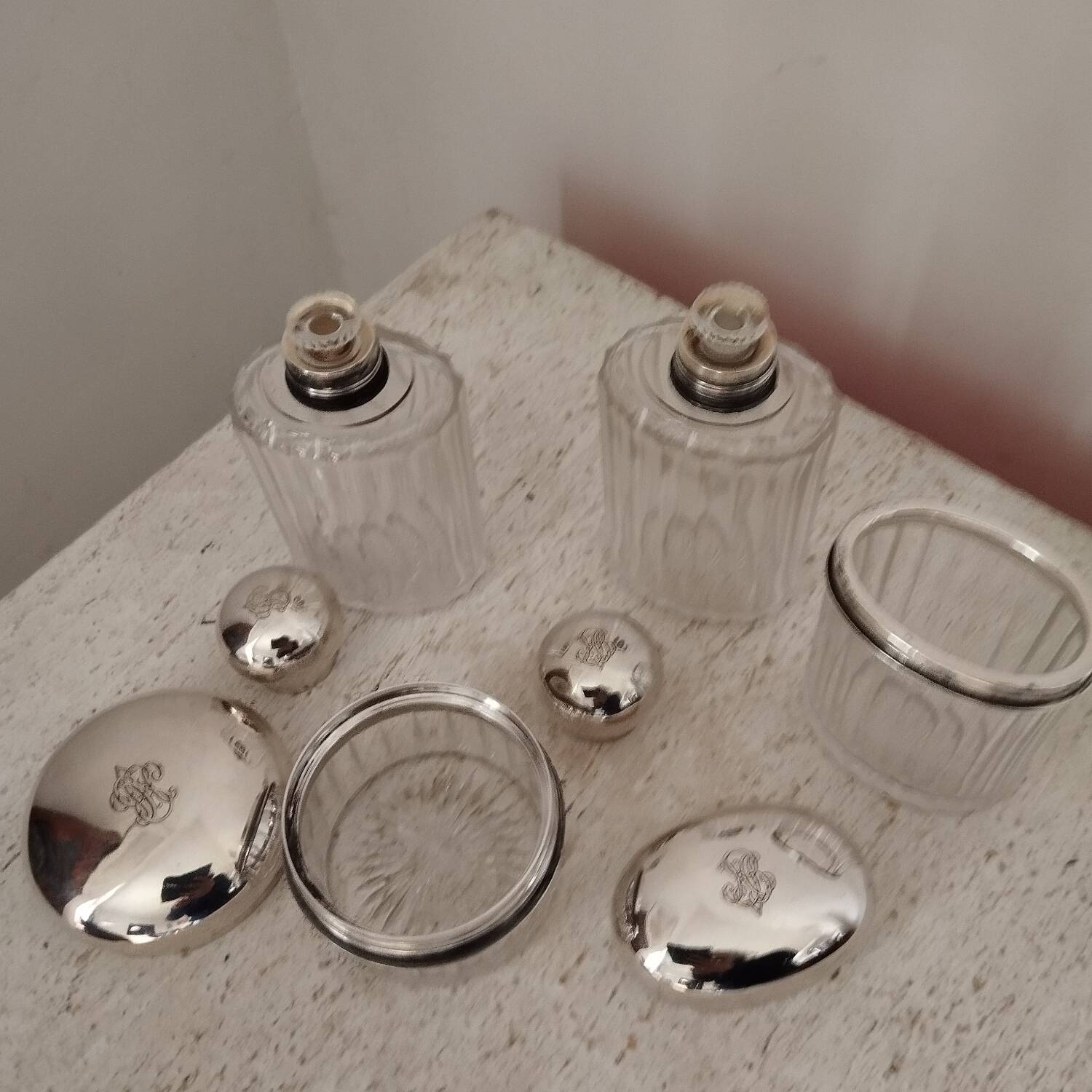 Flacons nécéssaire de toilette argent massif