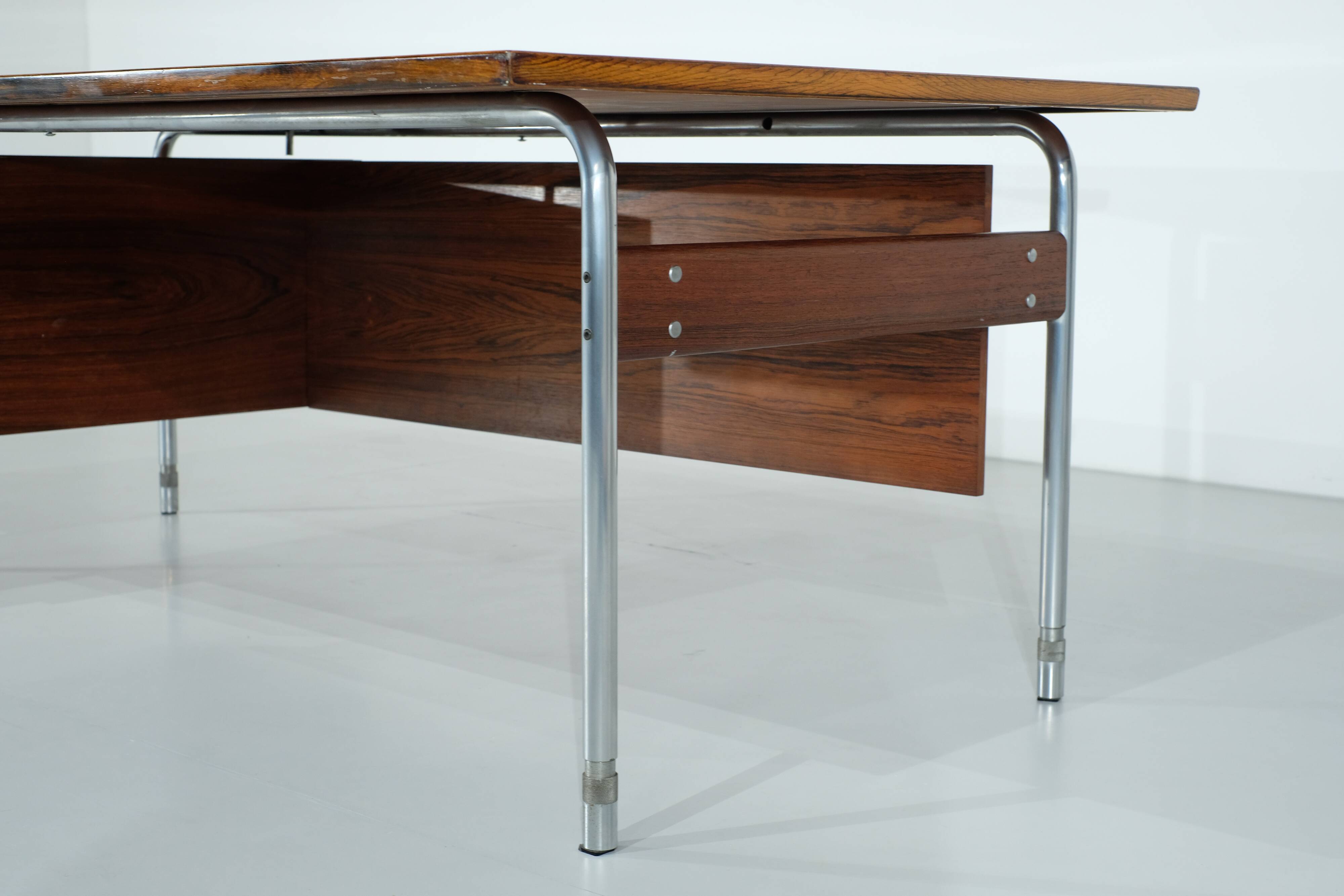 Executive desk by Arne Vodder for Sibast Mobelfabrik