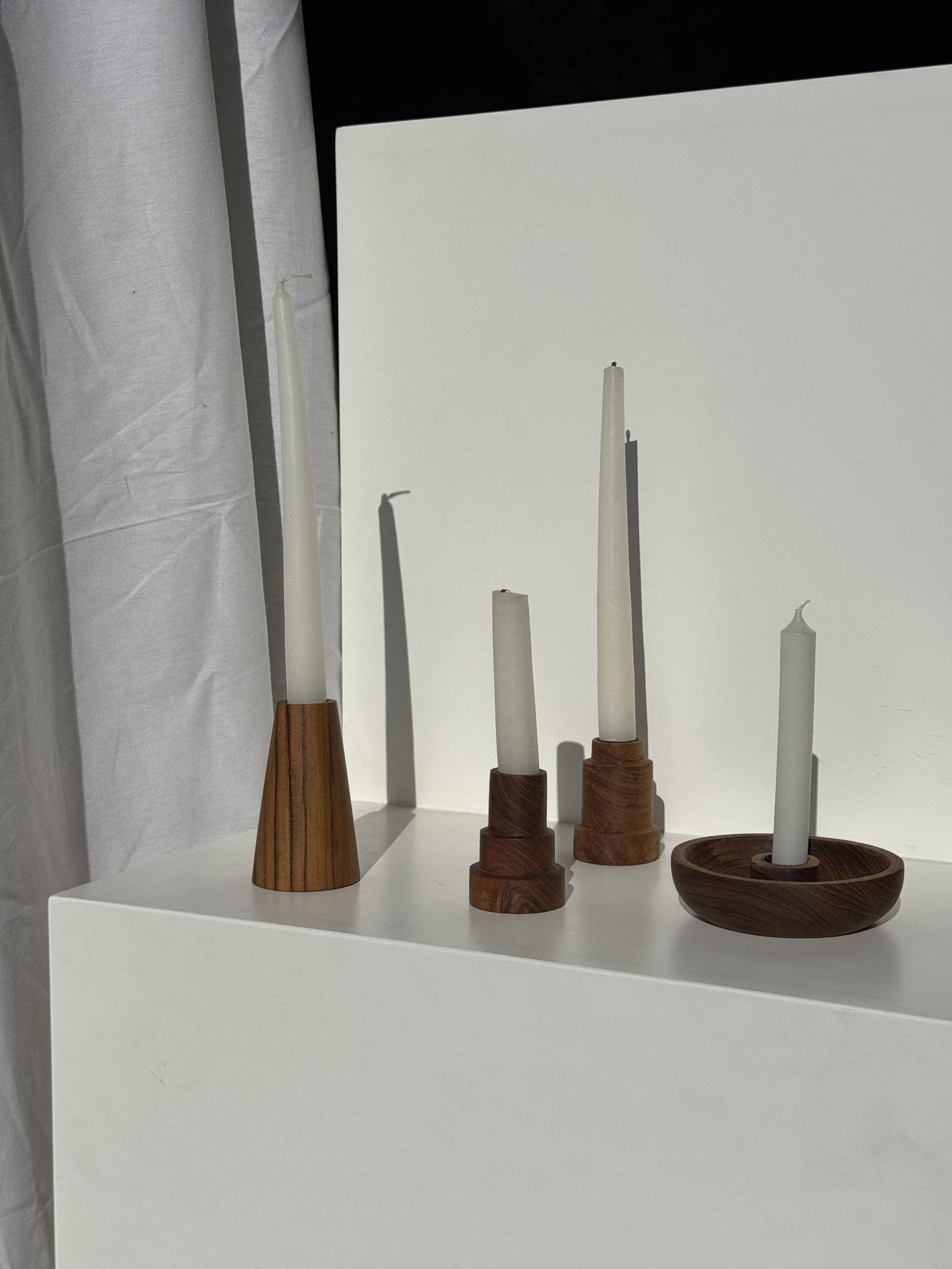 Circular teak monoxyle candle holder D12 H3