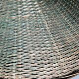 Suspension in green braided rattan