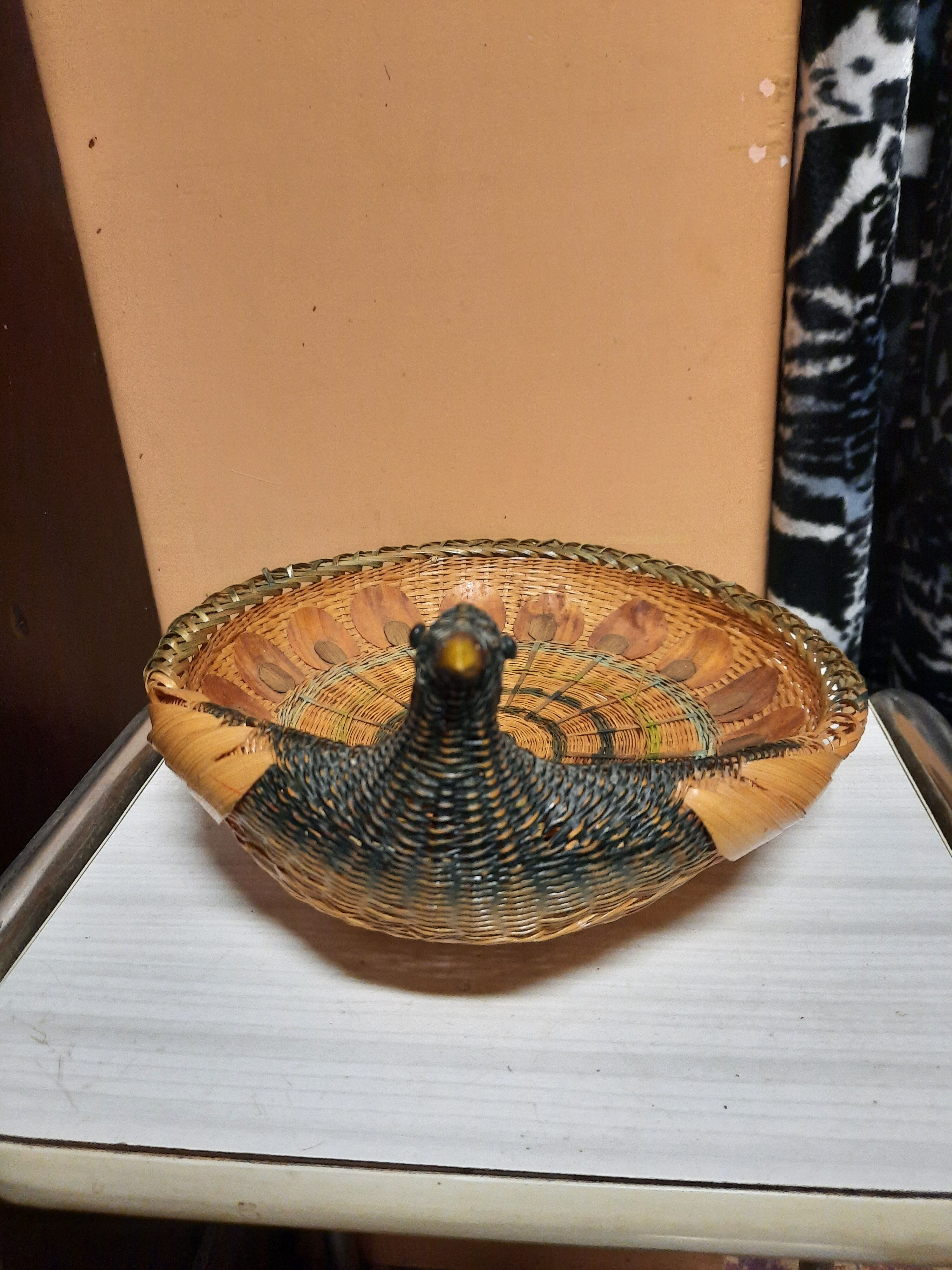 Peacock-shaped basket