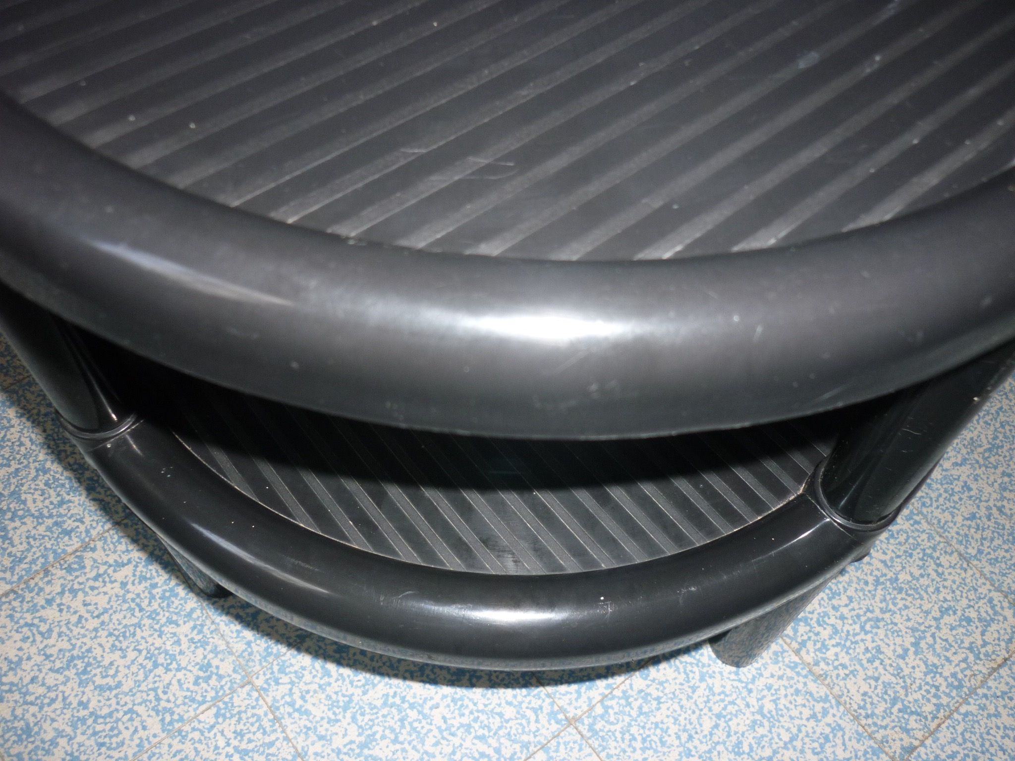 Table noire avec 2 plateaux, 1970
