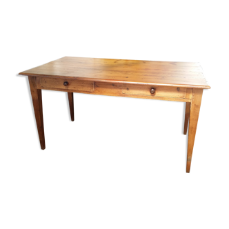 Farm table