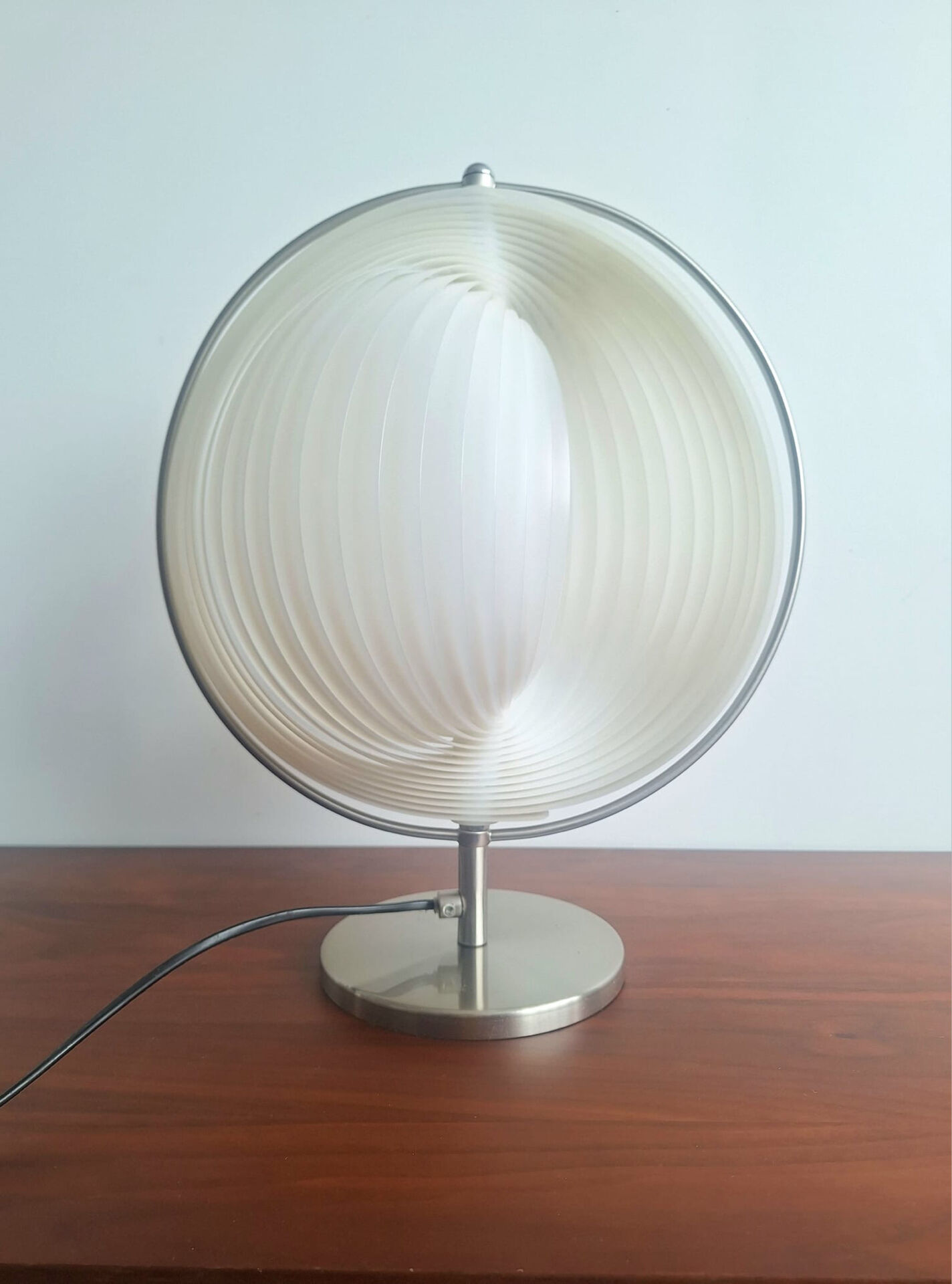 KARE Design edition, lamp model Moon, vintage light fixture.